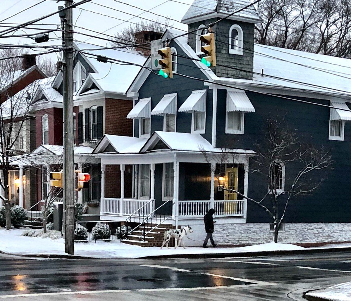 A snapshot of the wintry mix that left roads wet in Frederick, Maryland. (WTOP/Neal Augenstein) 