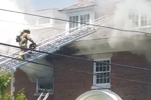 22 Hours: An American Nightmare – Episode 1: The Fire