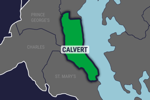 Calvert Co. deputy seriously hurt after 4-vehicle pileup