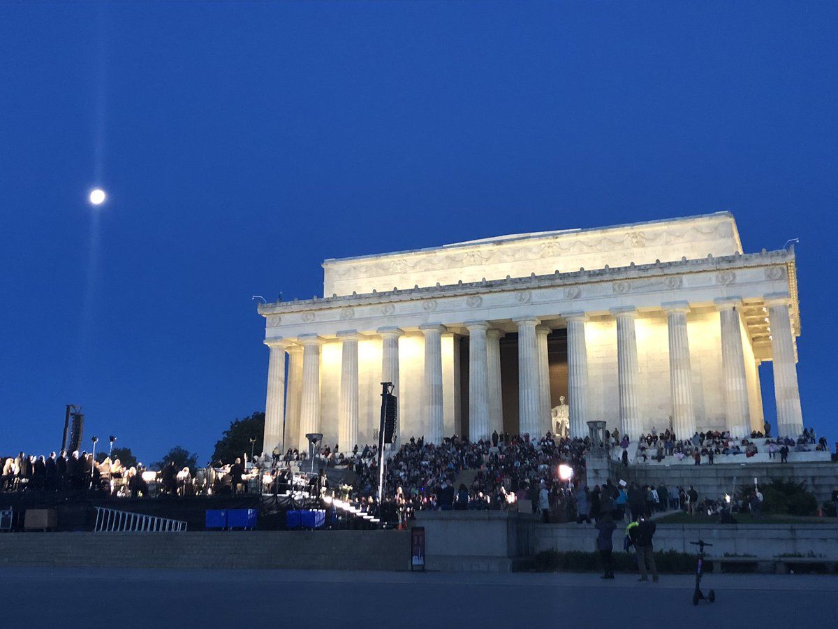 Gatherers arrived before the sun came up on Easter Sunday, 2019.  (WTOP/Melissa Howell)
