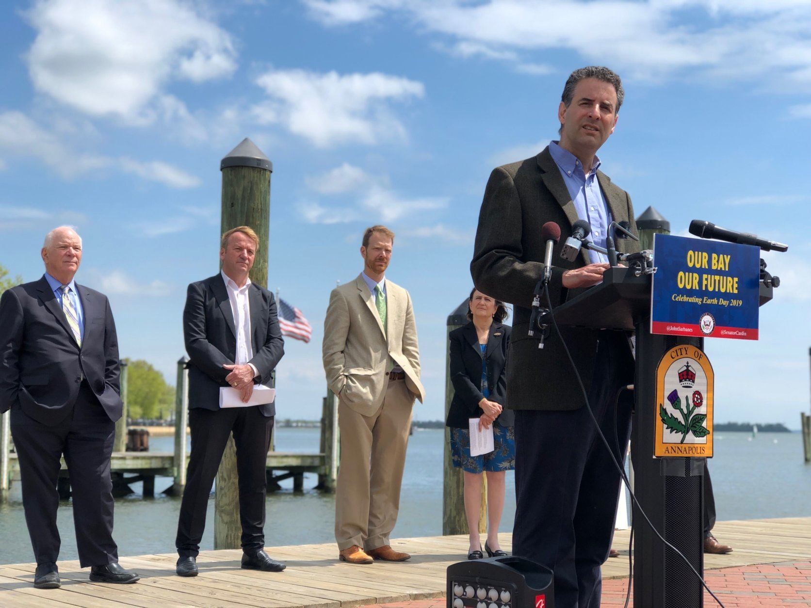 US Rep John Sarbanes addresses the crowd at the Earth Day event in Annapolis. (WTOP/Kate Ryan)