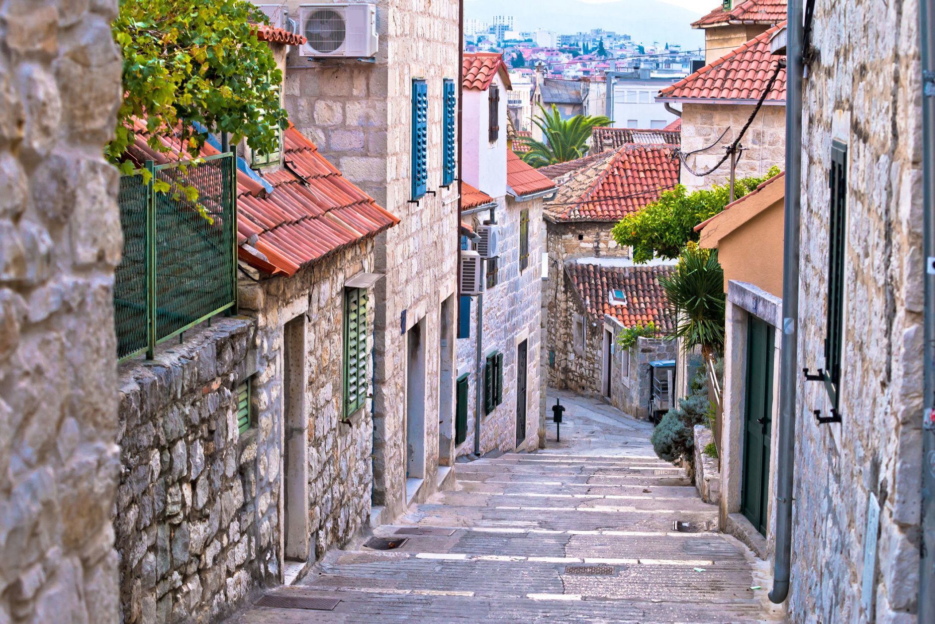 Vieille rue en pierre de la ville historique de Split, Dalmatie, Croatie