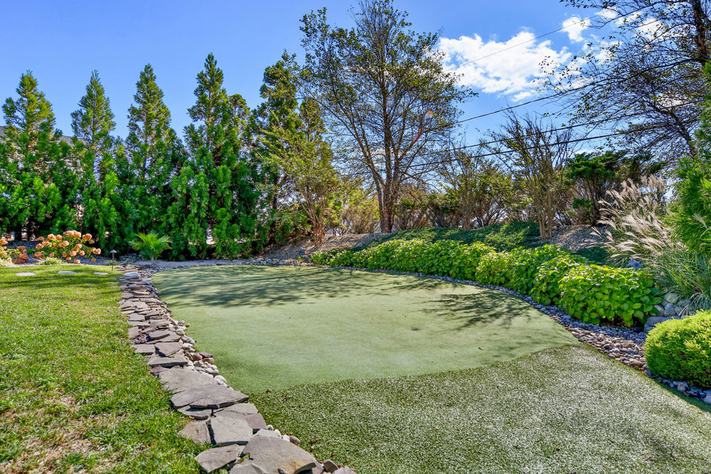 A personal putting green is part of the property. (Courtesy Svetlana Leahy)