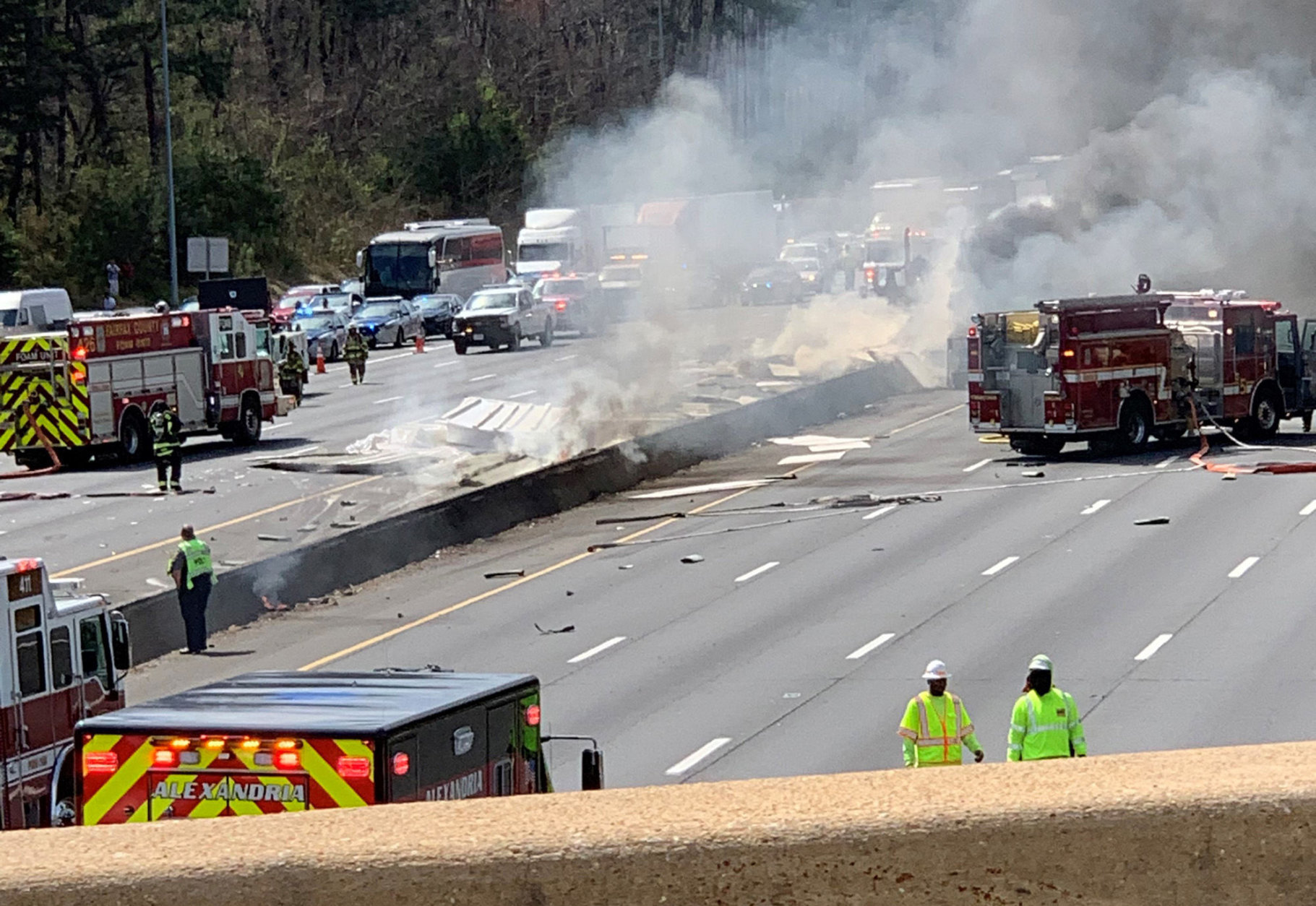 The crash Thursday afternoon blocked the Capital Beltway.(WTOP listener photo)