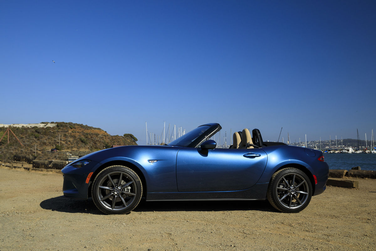2019 Mazda MX-5 Miata: 1.9% financing for up to 72 months (Courtesy Mazda Motor Corp.)