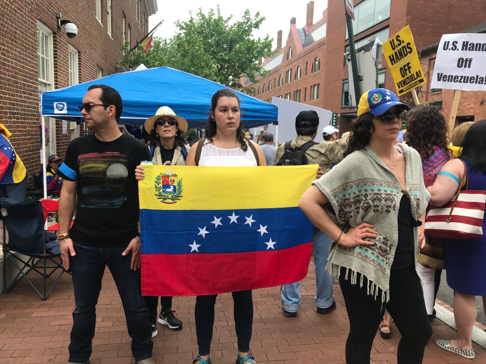 Protests Continue Outside Venezuelan Embassy Building In Dc Wtop News 