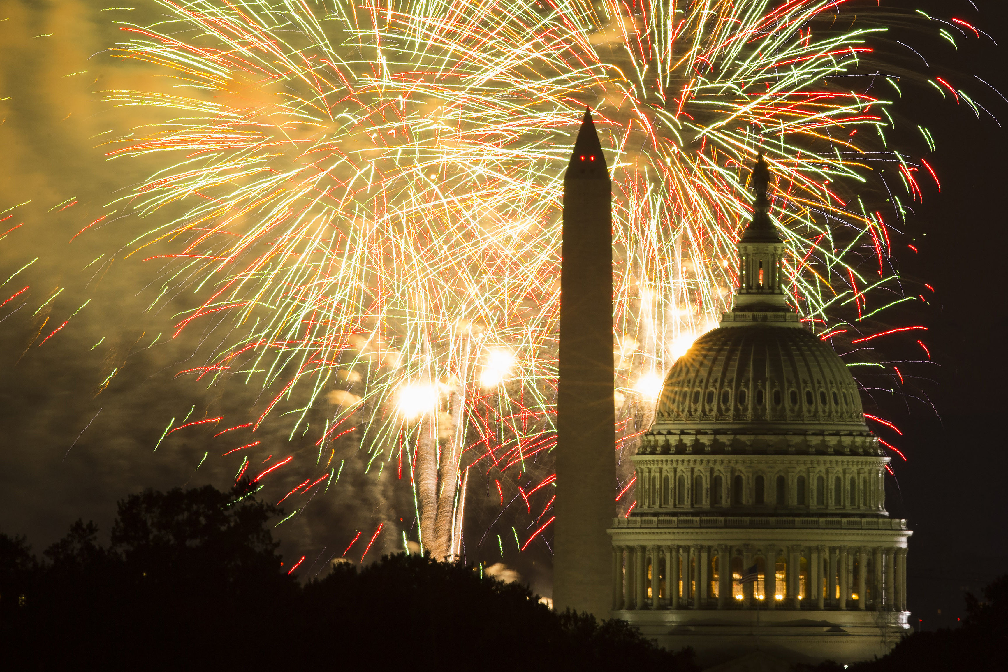 WATCH Fireworks blast off in DC for July 4 WTOP News