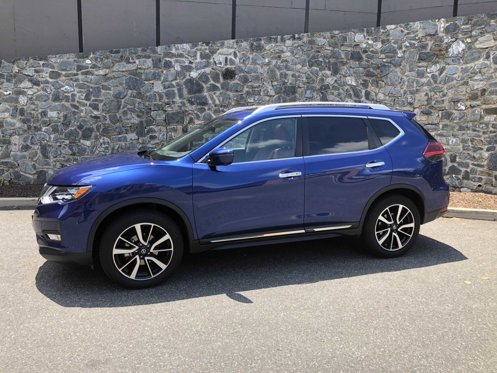 The Nissan Rogue is becoming more mainstream when it comes to style. It's nothing earth-shattering but it's pleasant to look at. 
 (WTOP/Mike Parris)