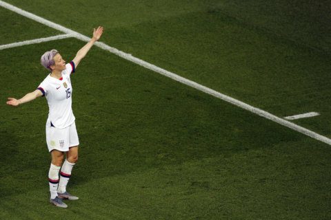 Megan Rapinoe scores twice again to lead US past France into World Cup semifinals