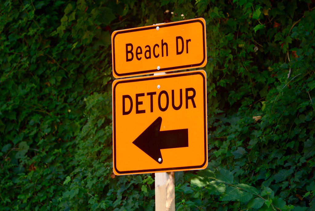 Detour sign on Beach Drive