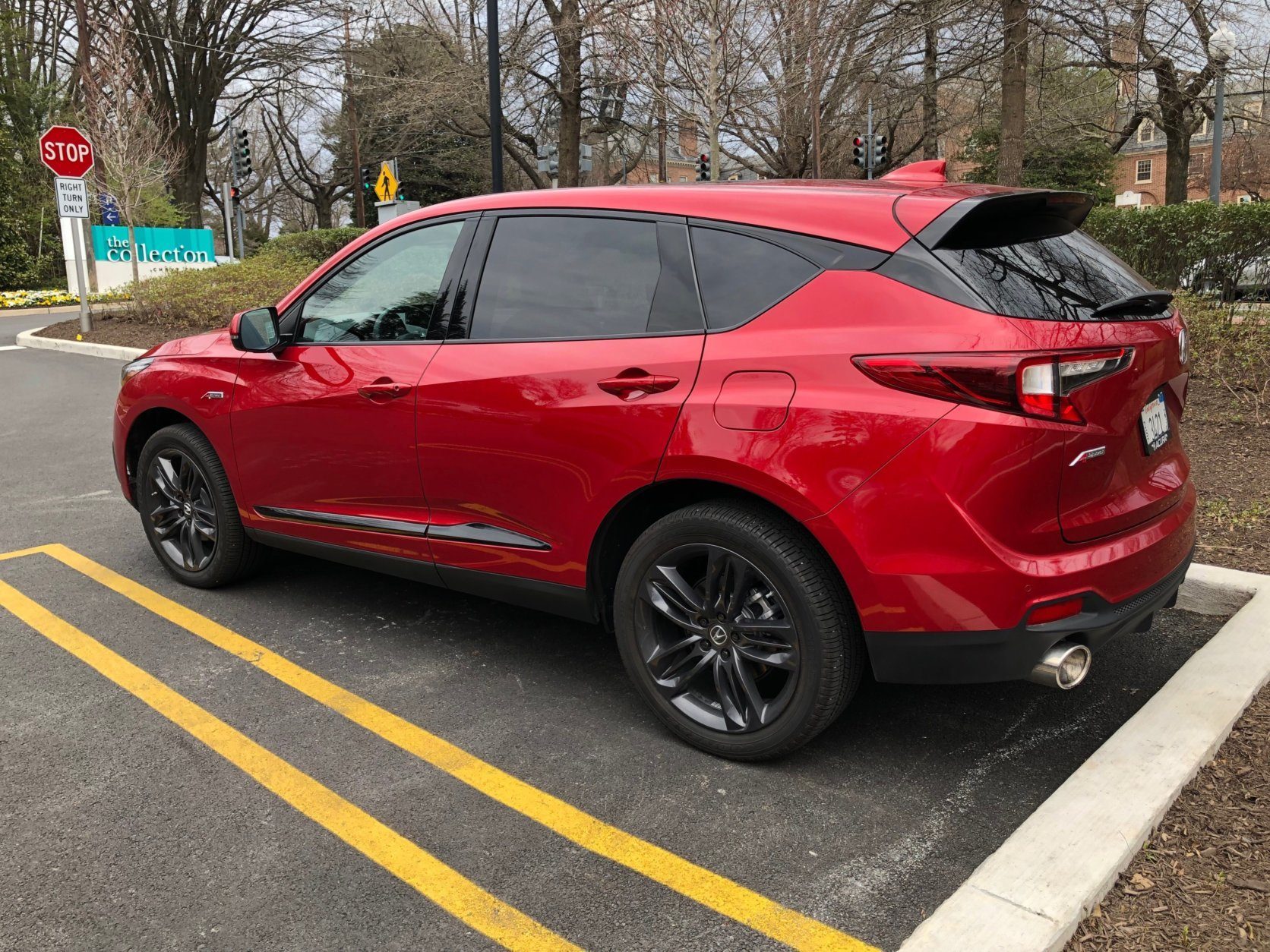 Side view of Acura RDX