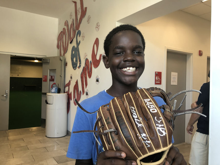 Nationals give back with a day at youth baseball academy - WTOP News