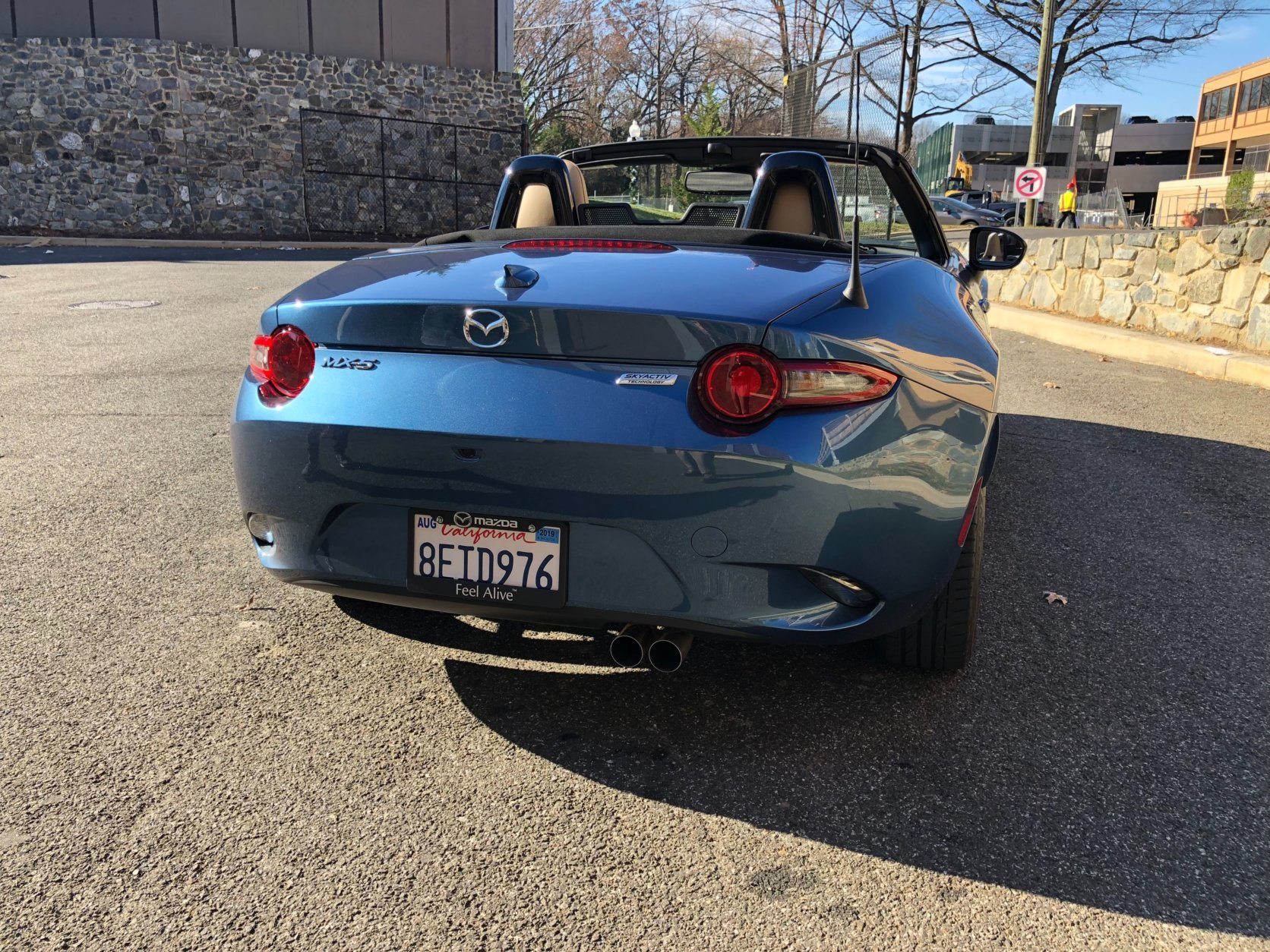 Mazda MX-5 Grand Touring cupholders