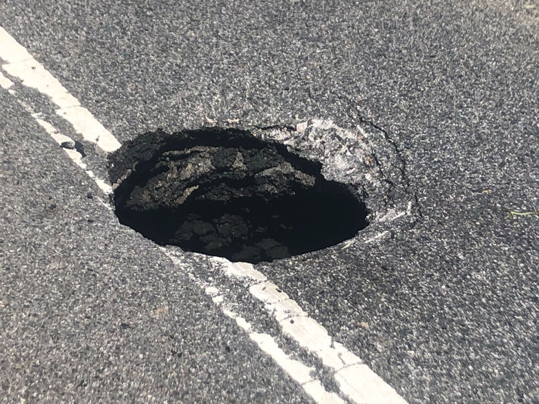 Large Sinkhole On Md 214 Expected To Cause Delays Wtop