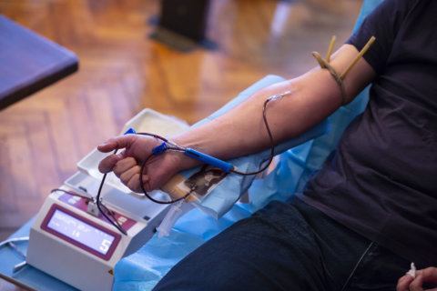 Va. college students seek to end ban of blood donations by gay, bi men