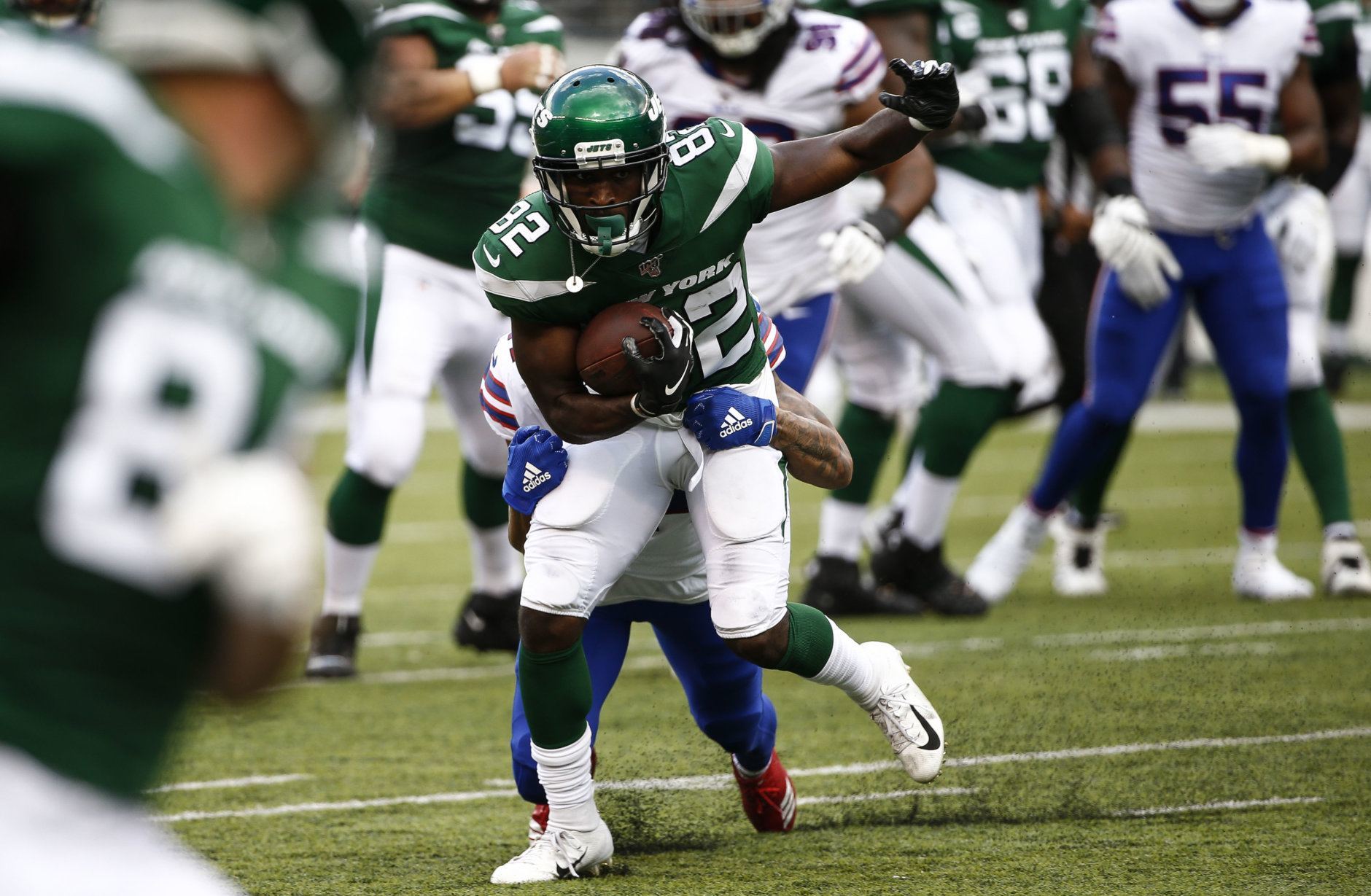<p><b><i>Bills 17</i></b><br />
<b><i>Jets 16</i></b></p>
<p>Not to be outdone, the much-hyped Jets also lost at home to open the Adam Gase era in Gotham, as Jamison Crowder&#8217;s debut (14 catches, 103 total yards) trumped Le&#8217;Veon Bell&#8217;s (92 yards on 23 touches) and Gregg Williams&#8217; defense couldn&#8217;t hold on to a 16-point second half lead. It&#8217;s fitting that the Jets and Browns will duel next Monday night to avoid a surprising 0-2 start to what was supposed to be a promising season.</p>
