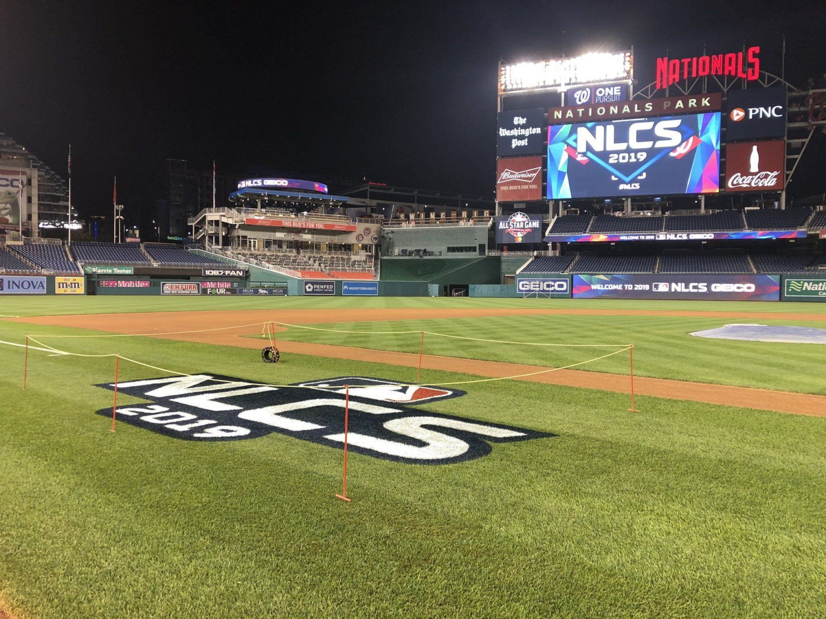 What it was like at the Nats first home NLCS game