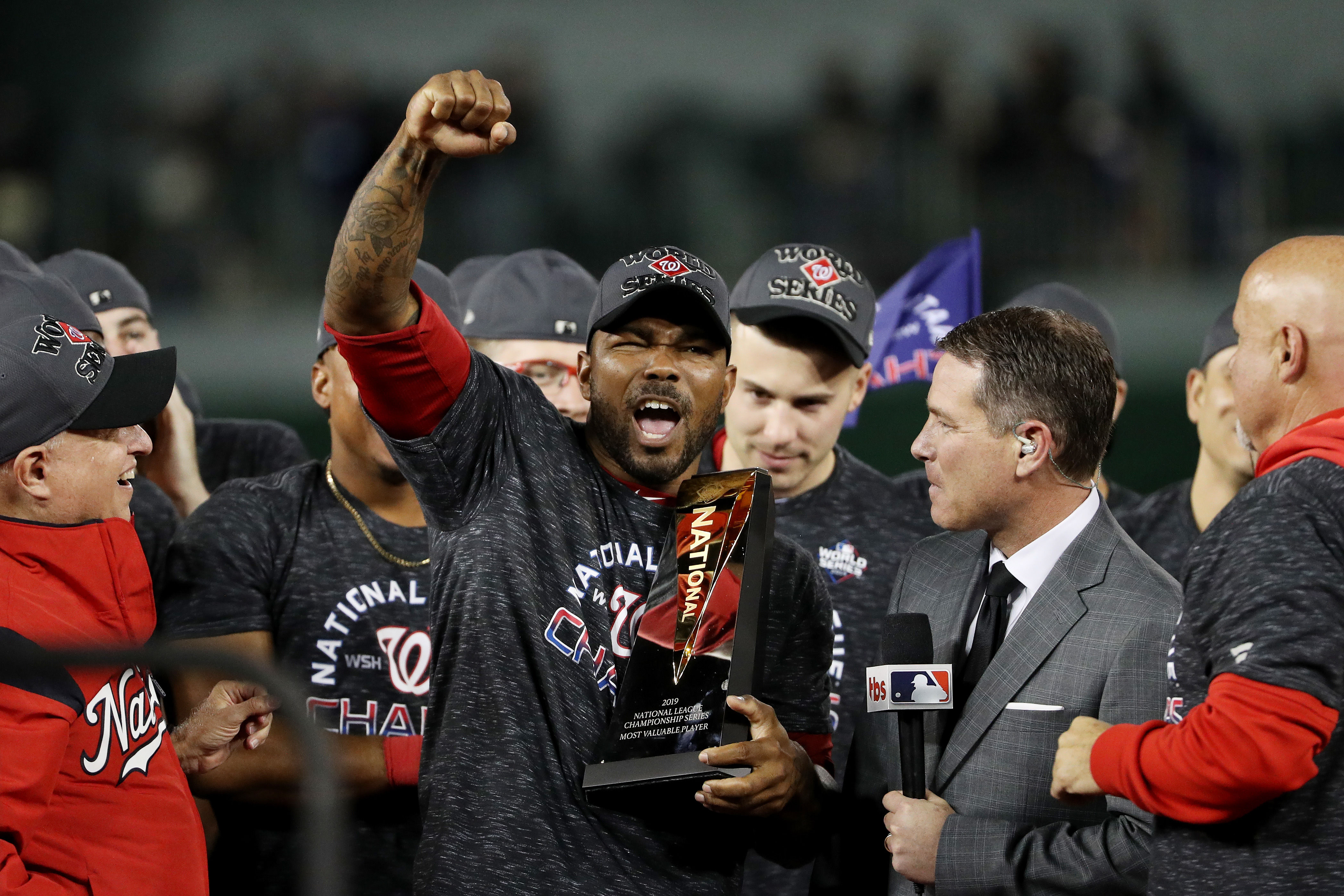 Nats Fans Rush To Checkout Lines To Purchase World Series Champion