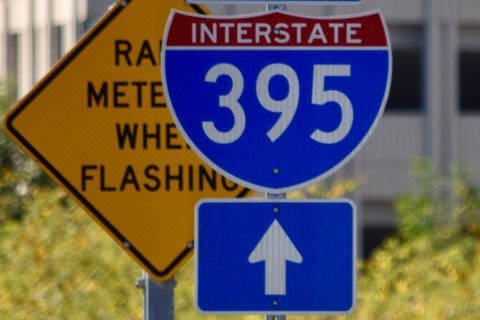 Expect overnight closures on I-395 as crews replace sign structures in DC