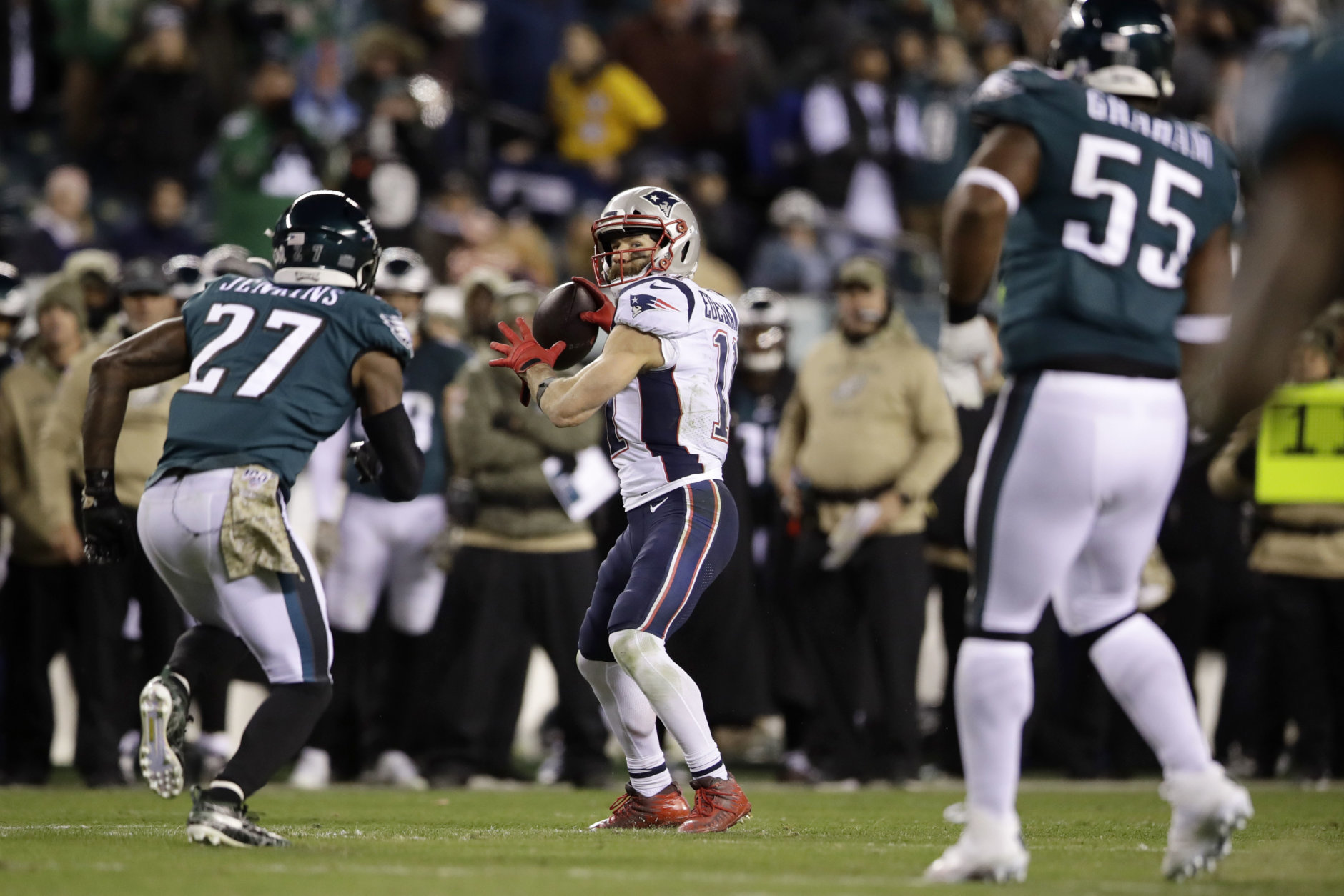 <p><b><i>Patriots 17</i></b><br />
<b><i>Eagles 10</i></b></p>
<p>Even on <a href="https://twitter.com/ESPNStatsInfo/status/1196227448351932416?s=20" target="_blank" rel="noopener" data-saferedirecturl="https://www.google.com/url?q=https://twitter.com/ESPNStatsInfo/status/1196227448351932416?s%3D20&amp;source=gmail&amp;ust=1574133264451000&amp;usg=AFQjCNFs6KMGT-WeZKbHzthRjd6q95Vp6g">the first day Tom Brady wasn&#8217;t New England&#8217;s best passer</a>, the Patriots won a tough road game to somewhat avenge their last Super Bowl loss. It just feels like New England and Baltimore are on a collision course for a rematch for the AFC Championship.</p>
