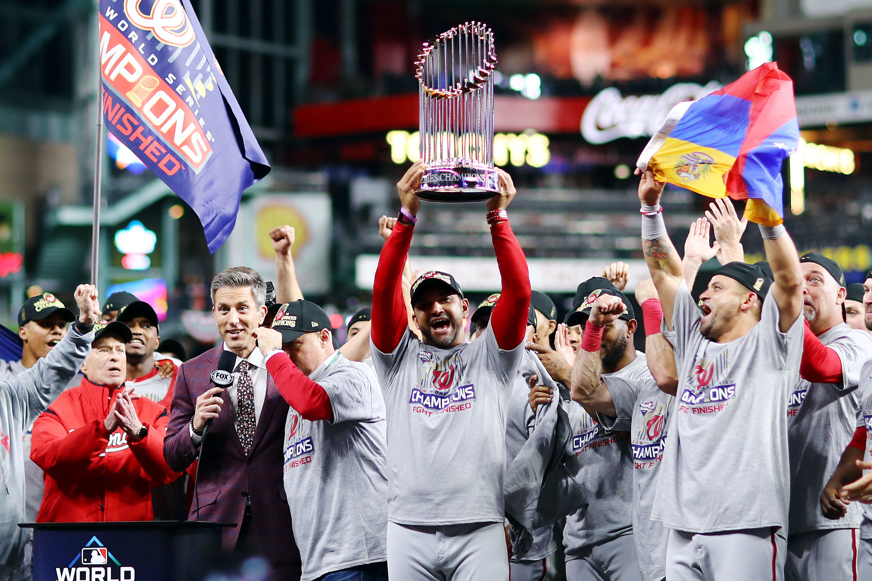 PHOTOS: Nats World Series victory parade in DC - WTOP News