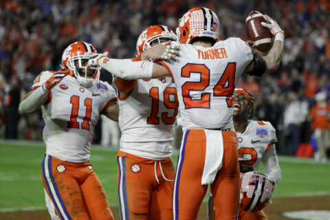 Clemson defeats Ohio State 29-23 in the Fiesta Bowl semifinal