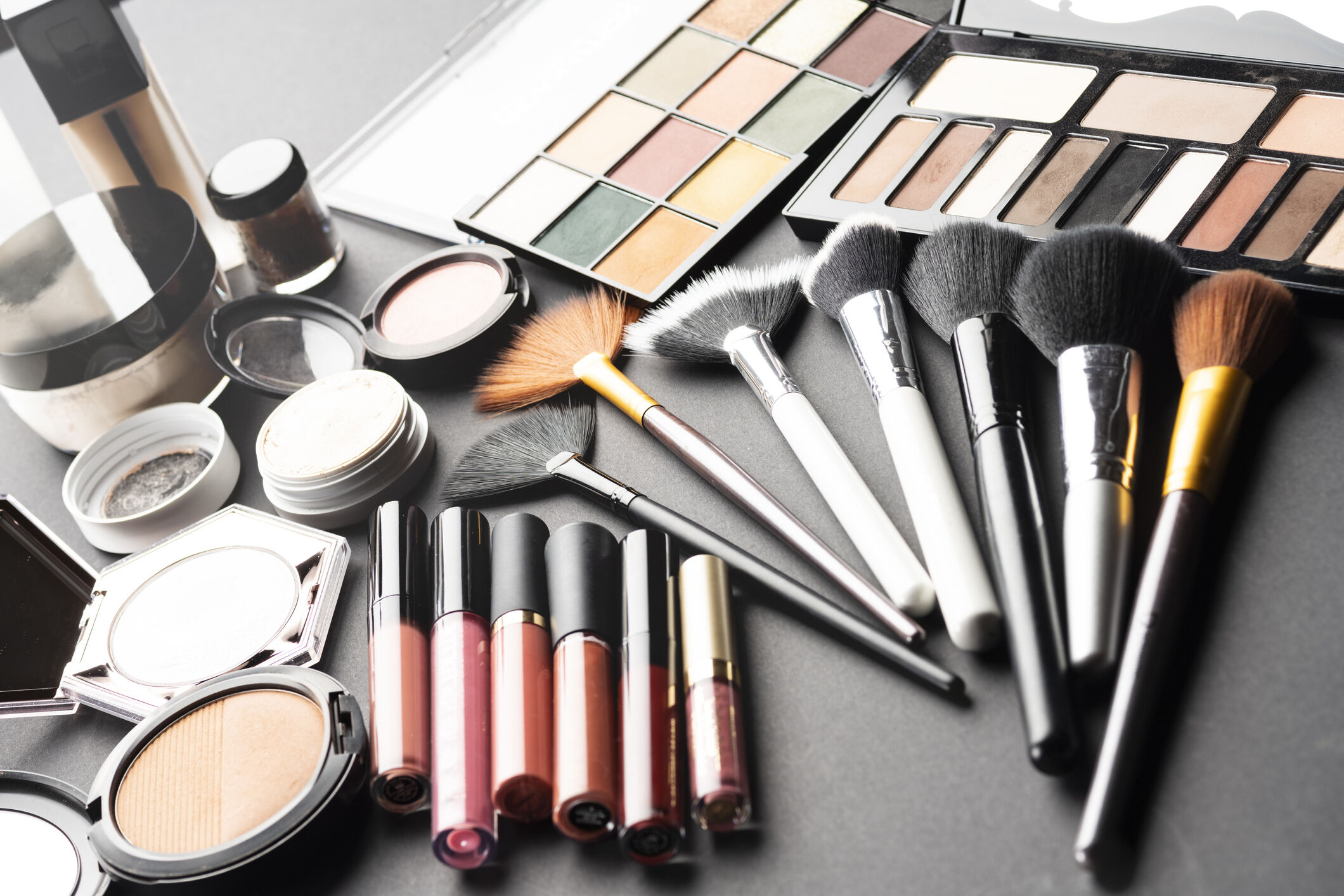 E Coli On Your Face Most Makeup Contaminated With Superbugs Study Says