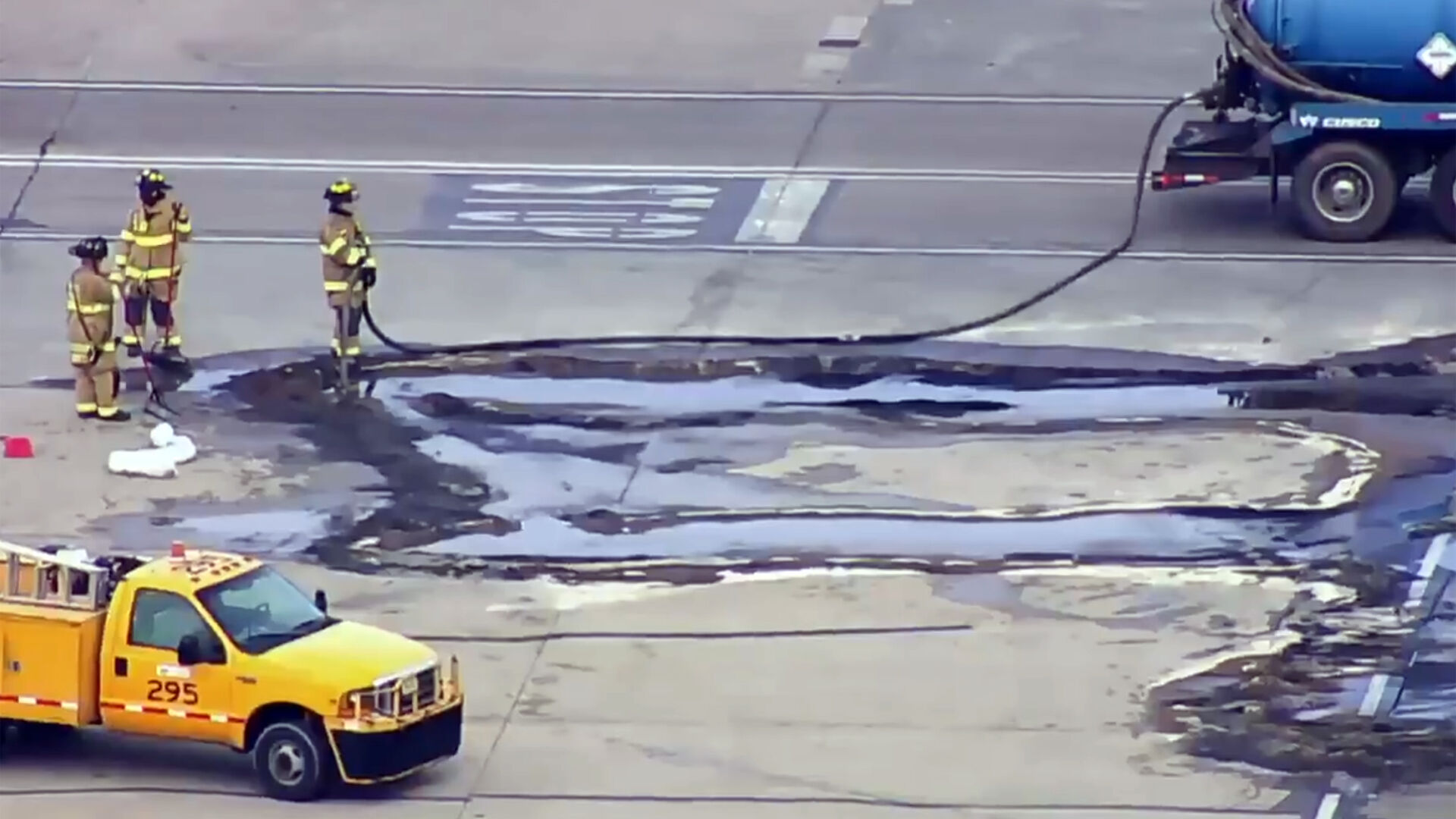 Fuel leak cleaned up at Dulles International Airport WTOP News