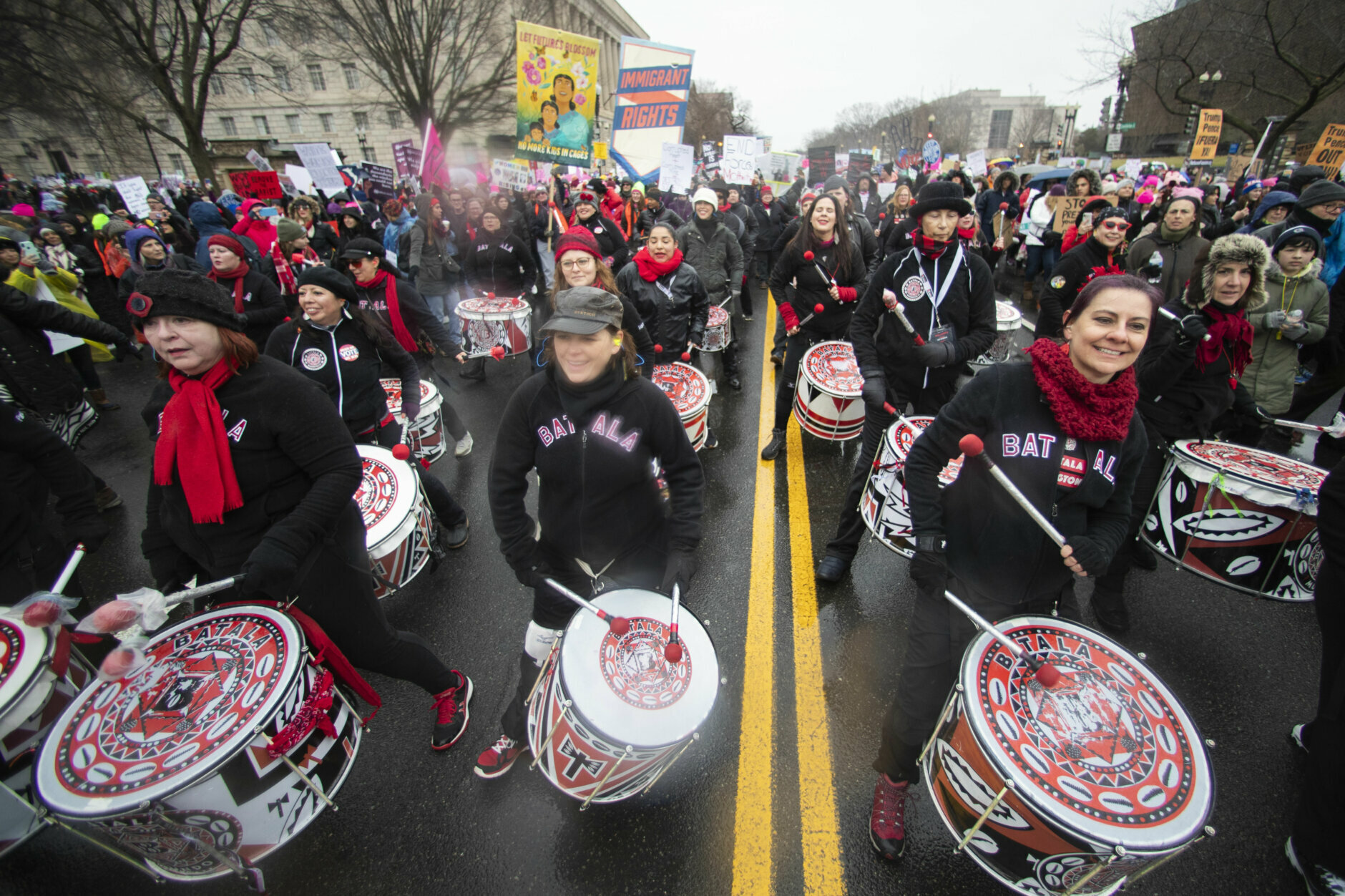 Thousands take to streets for 4th Women’s March | WTOP