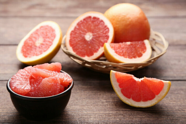 grapefruit calories and carbs