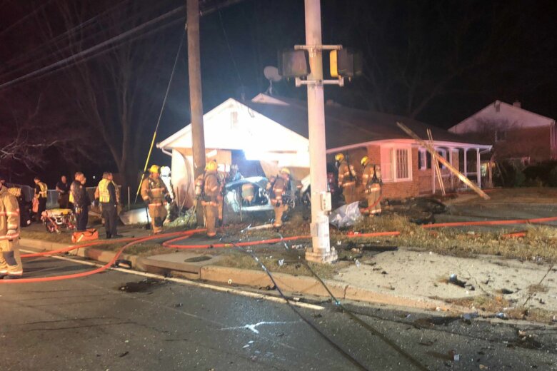 1 dead, 4 injured in Montgomery Co. crash with vehicle into carport | WTOP
