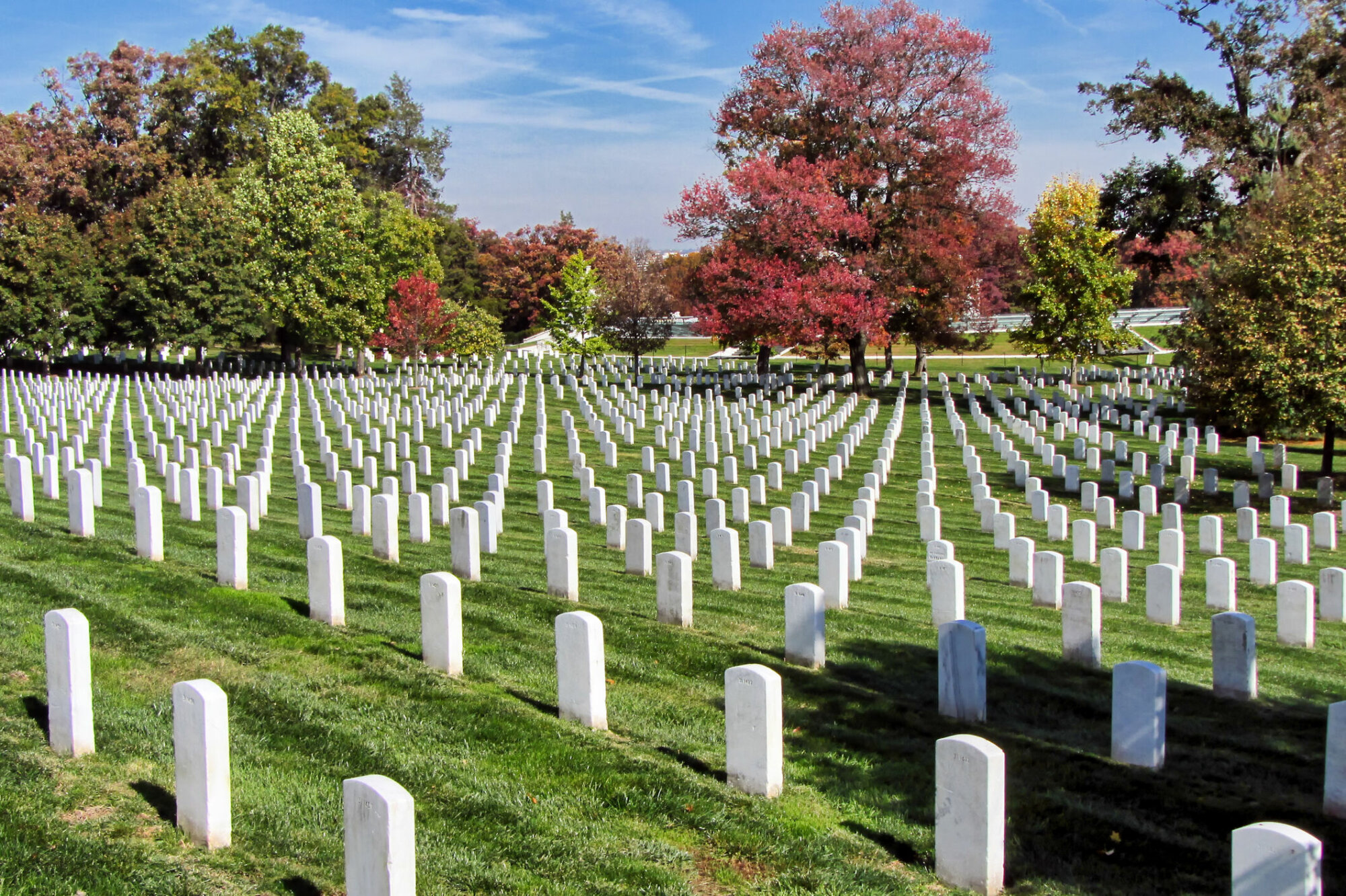 arlington-national-cemetery-reopens-to-public-for-family-gravesite