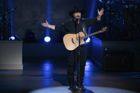 Garth Brooks receives Gershwin Prize from Library of Congress
