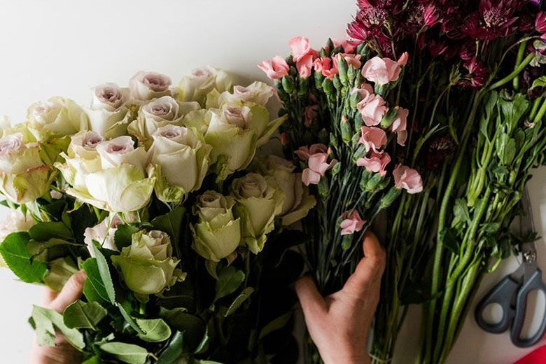 The D.C.-based flower company Poppy is sending DIY floral arrangement kits to customers.