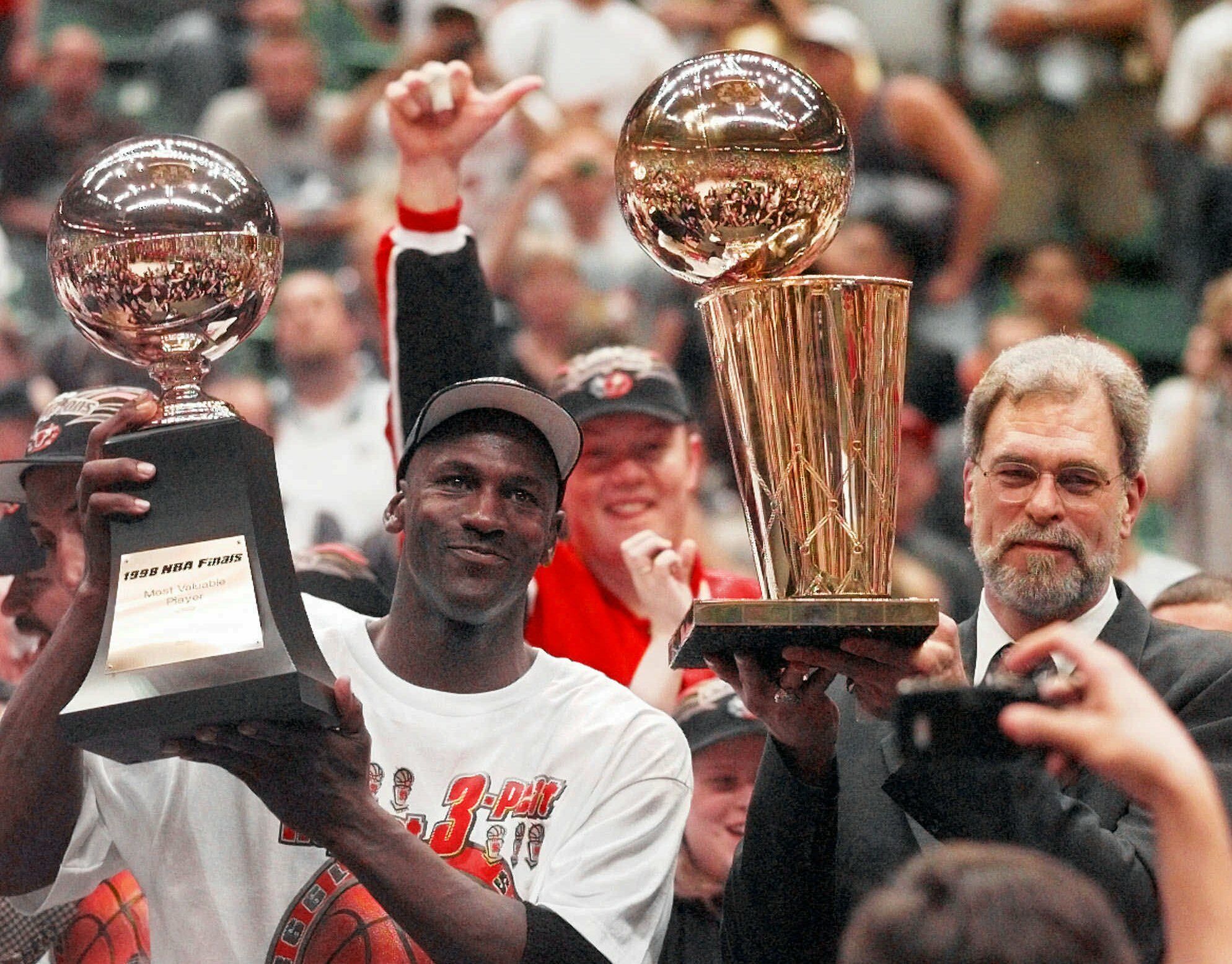 Listen to Michael Jordan Retires from the NBA