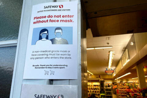 FDA shares guidelines on how supermarket shoppers can stay healthy during coronavirus crisis