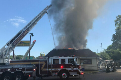 Chicken restaurant near Capital Beltway in Lanham, Md., suffers fire
