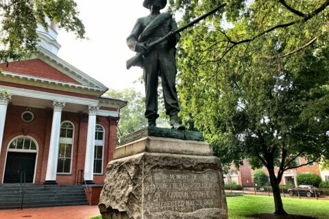 Loudoun Co. monument will be returned to Confederate group