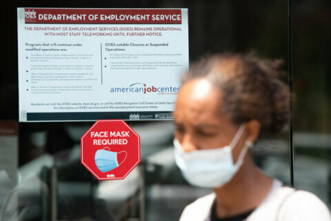 New unemployment claims fall in D.C., Maryland