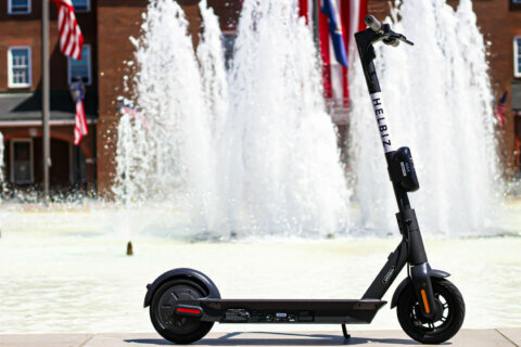 Helbiz e-scooters come to Arlington, Alexandria