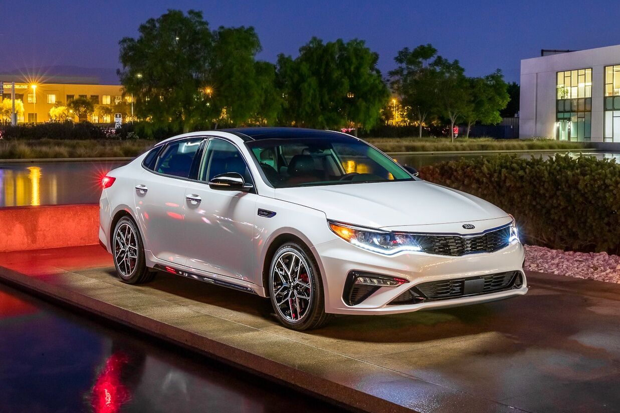 

<p>The popular Kia Optima is available for lease for $139 per month for 36 months with $3,319 down.</p>
<p>” class=”gallery__photo-image”/><span class=