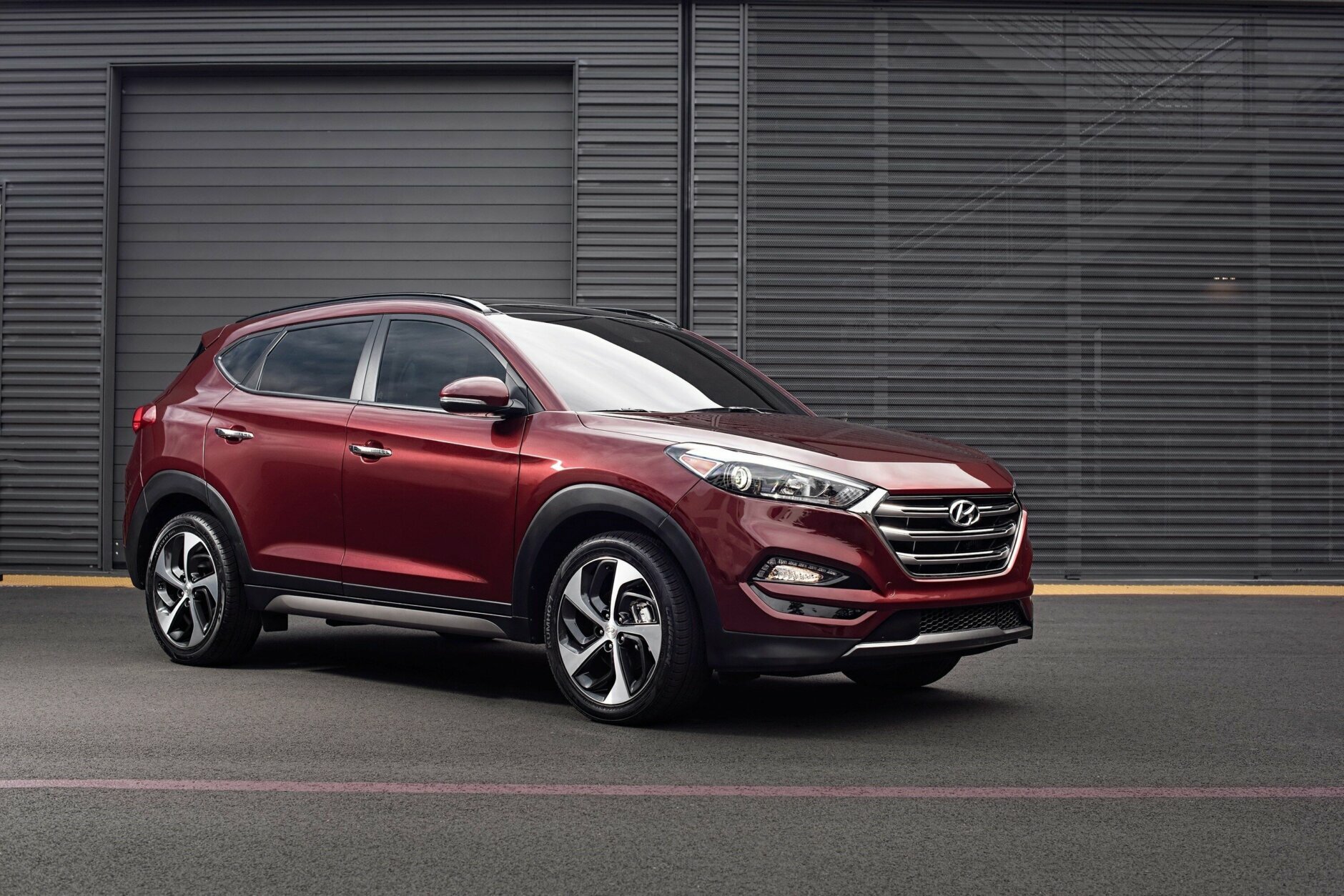 <p>Best used small SUV for teens: The 2017 Hyundai Tucson</p>
