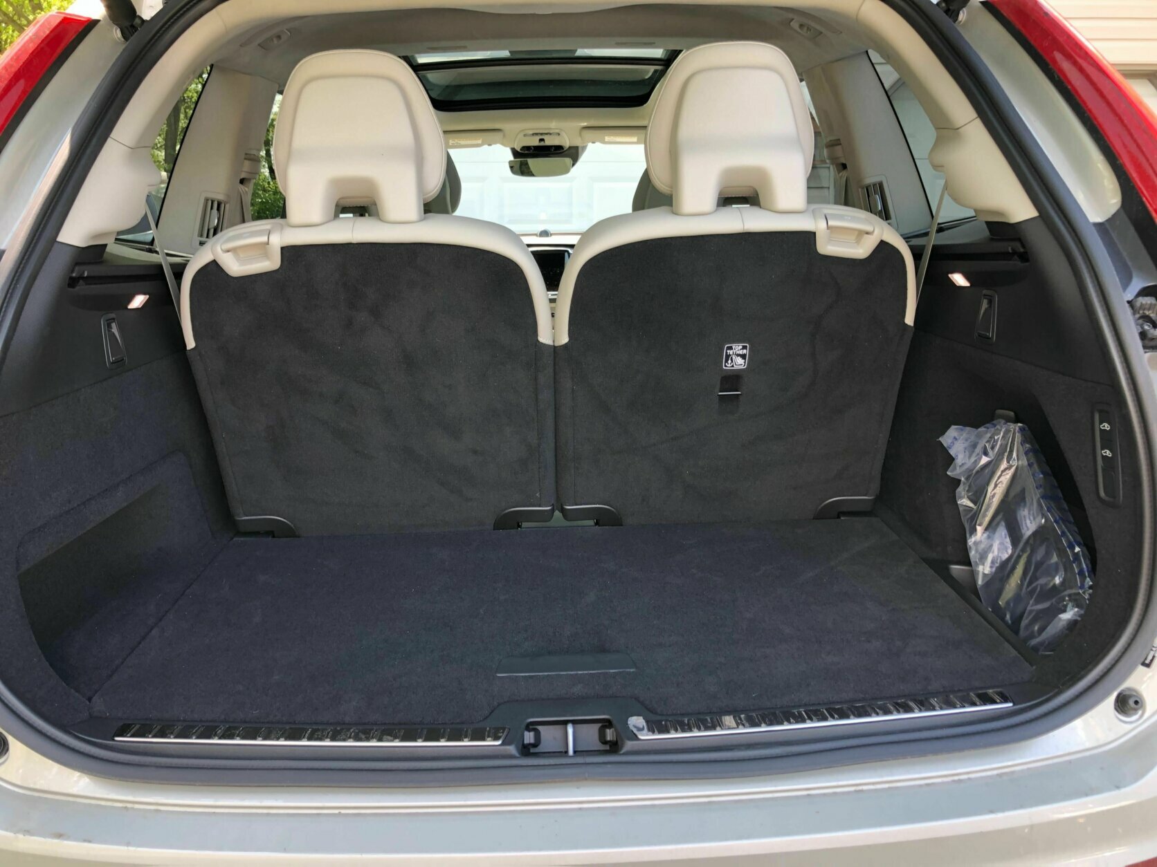 Trunk of the Volvo XC90 T8 E-AWD