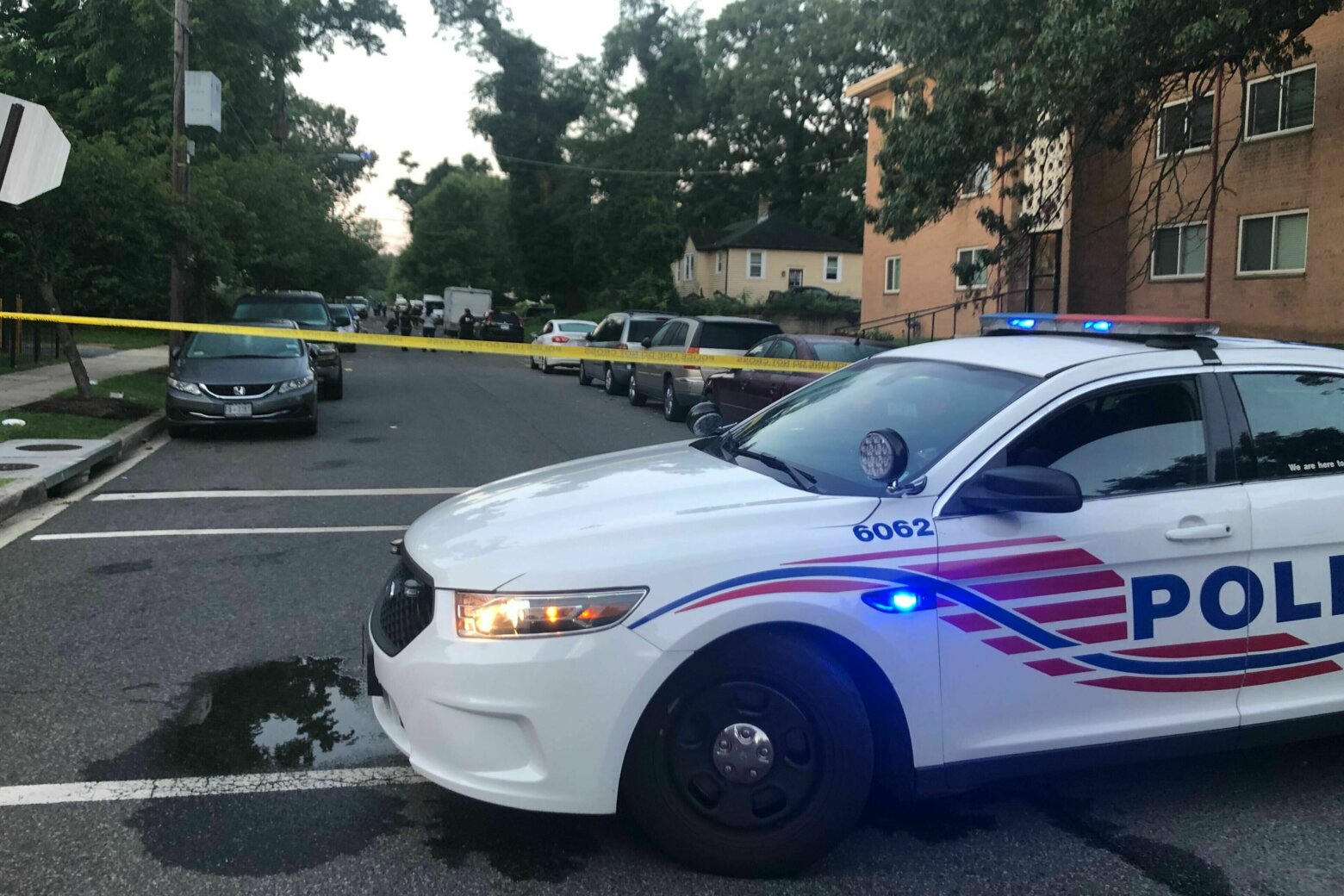1 dead, at least 20 people injured in Southeast DC shooting - WTOP