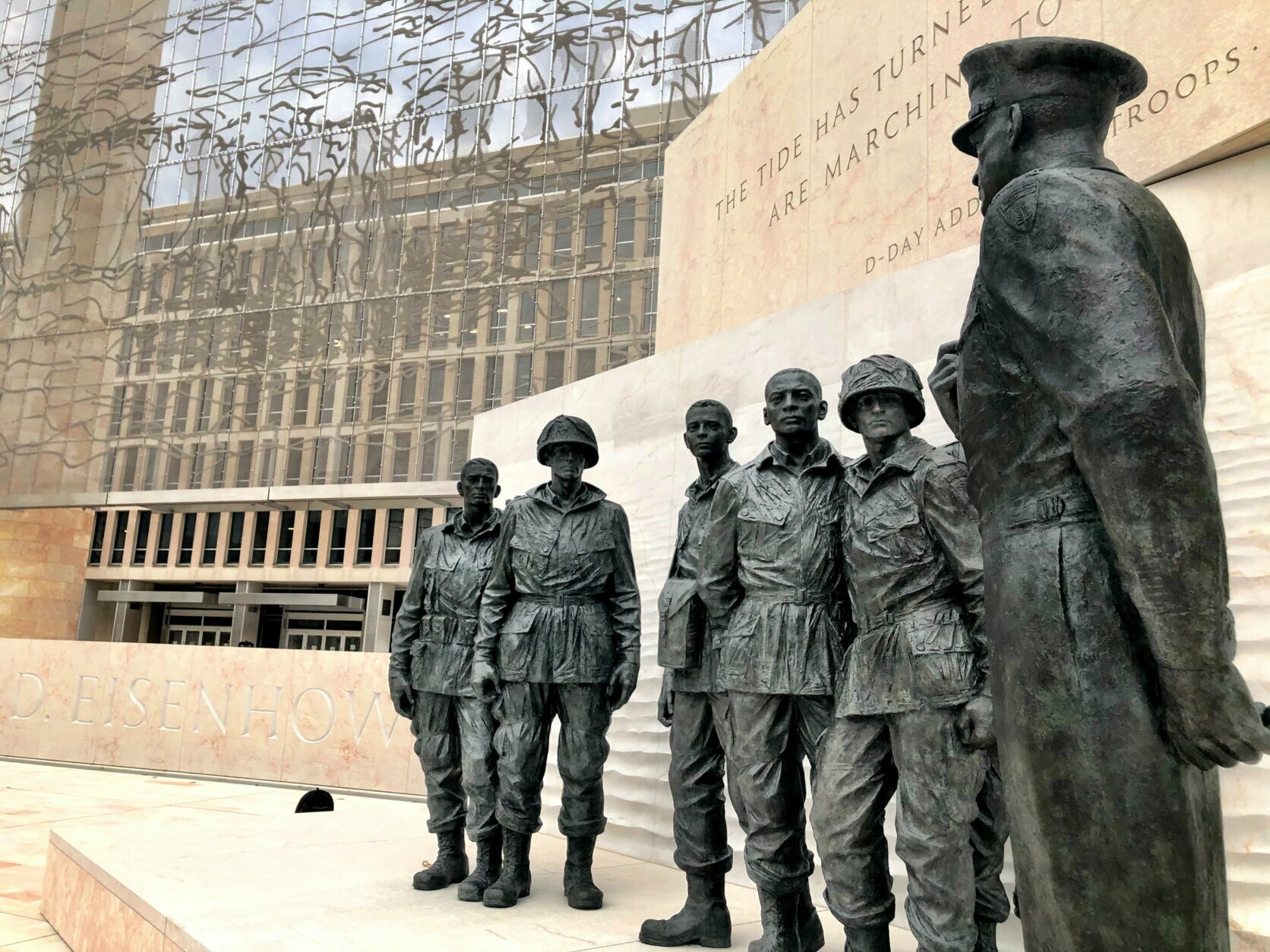 Eisenhower memorial war