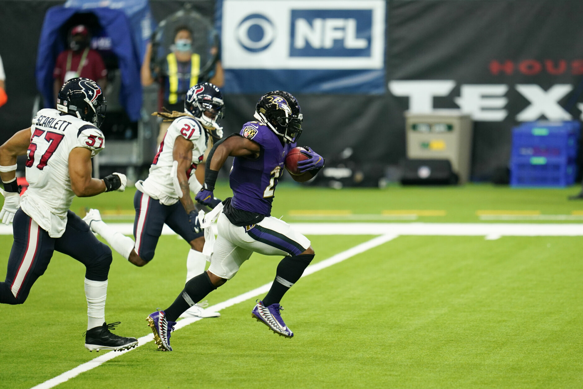 <p><b><i>Ravens 33</i></b><br />
<b><i>Texans 16</i></b></p>
<p>Baltimore has won 14 consecutive regular-season games and gone 13 straight regular season games without trailing in the second half.</p>
<p>If the Ravens keep both streaks intact after facing the Chiefs next week, <a href="https://wtop.com/nfl/2020/09/2020-afc-north-preview/">they&#8217;re everything I said they are</a>.</p>
