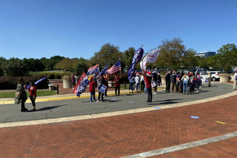 Trump supporters crowd line at Fairfax Co. polling site