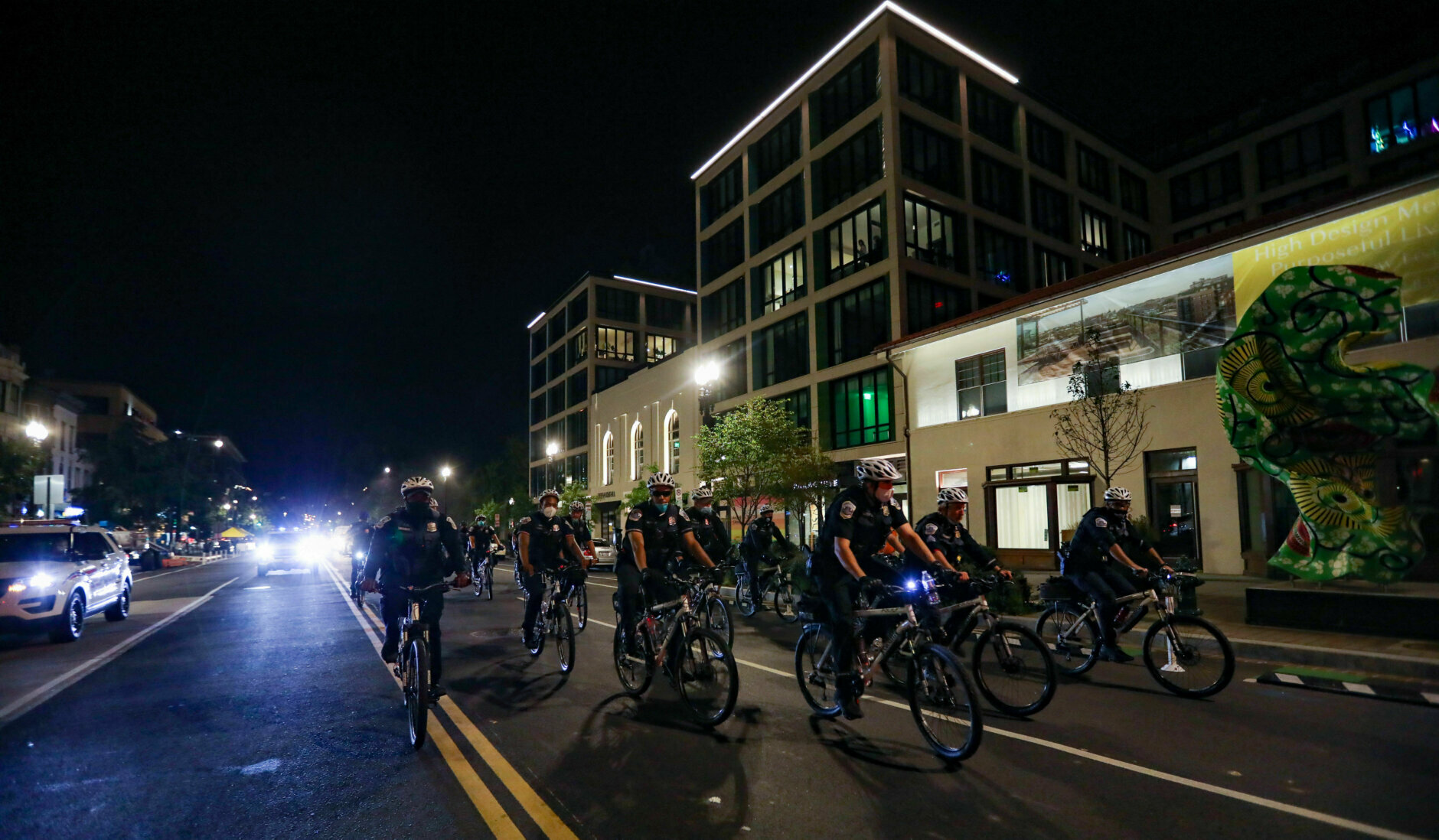 WASHINGTON, UNITED STATES - SEPTEMBER 24: Police officers take security measures as Demonstrators march in Washington D.C. protest following a Kentucky grand jury decision in the Breonna Taylor case on September 24, 2020 in Washington, DC (Photo by Yasin Ozturk/Anadolu Agency via Getty Images)