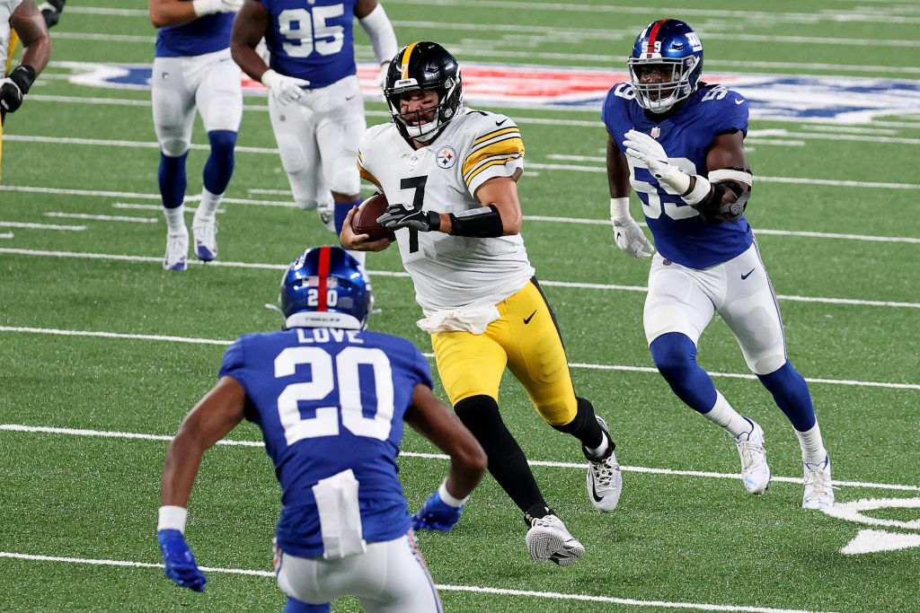 <p><b><i>Steelers 26</i></b><br />
<b><i>Giants 16</i></b></p>
<p>Pittsburgh was happy to have Big Ben back but Big Blue really blew this one; the Giants had a 19-play drive end in a turnover &#8212; tied for the longest such drive since 1999 &#8212; and were outrushed 141-29 after generating a putrid -3 rushing yards in the first half. To put that in perspective: Ben Roethlisberger outrushed Saquon Barkley 9-6. It&#8217;s going to be a long season in New York.</p>
