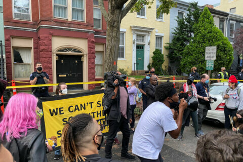 Noisy protest outside McConnell’s Capitol Hill home over filling Ginsburg seat